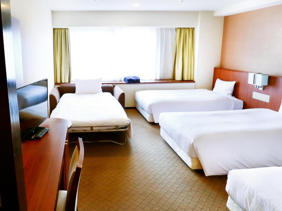 Hotel Abest سابورو المظهر الخارجي الصورة