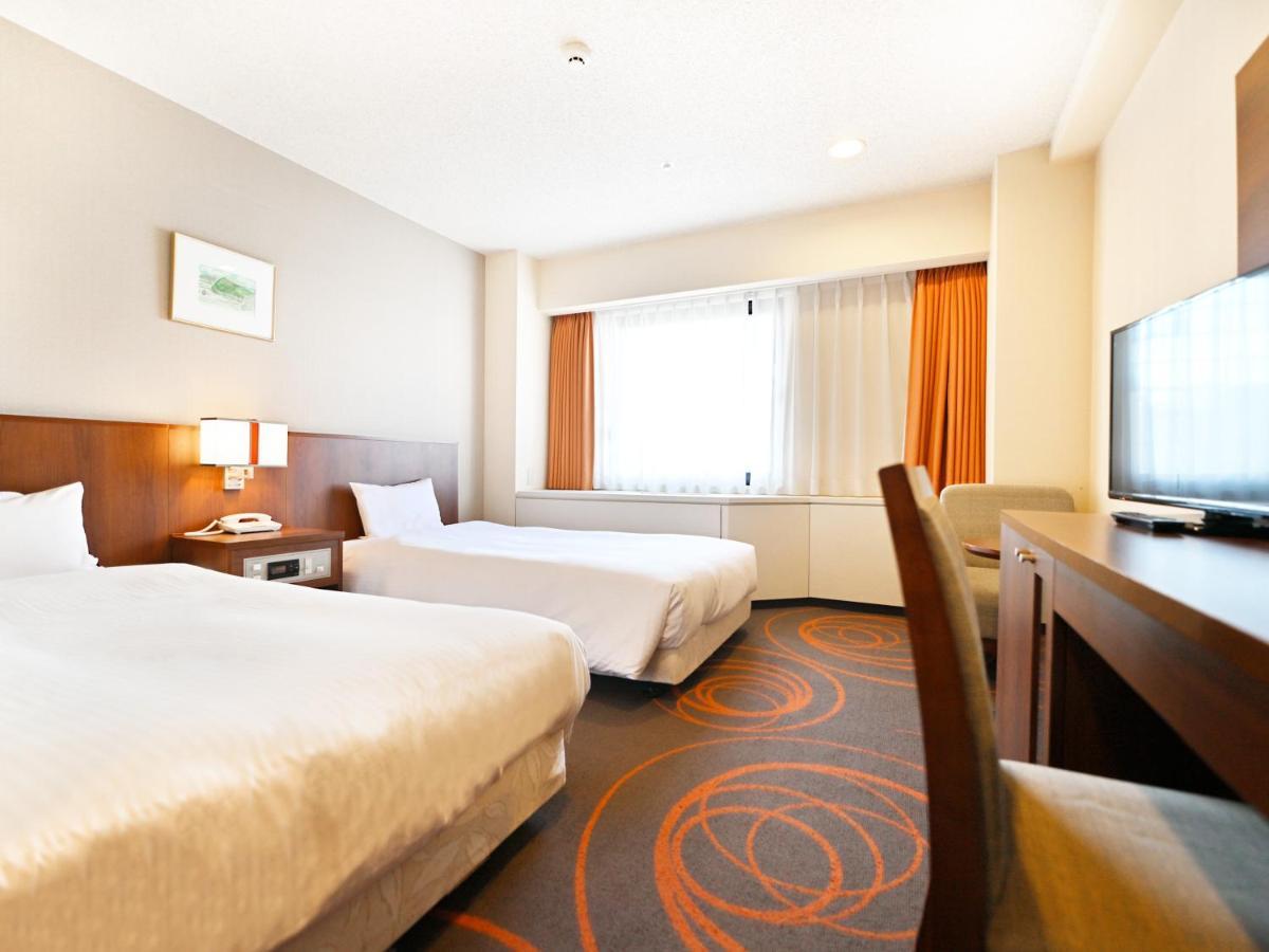 Hotel Abest سابورو المظهر الخارجي الصورة