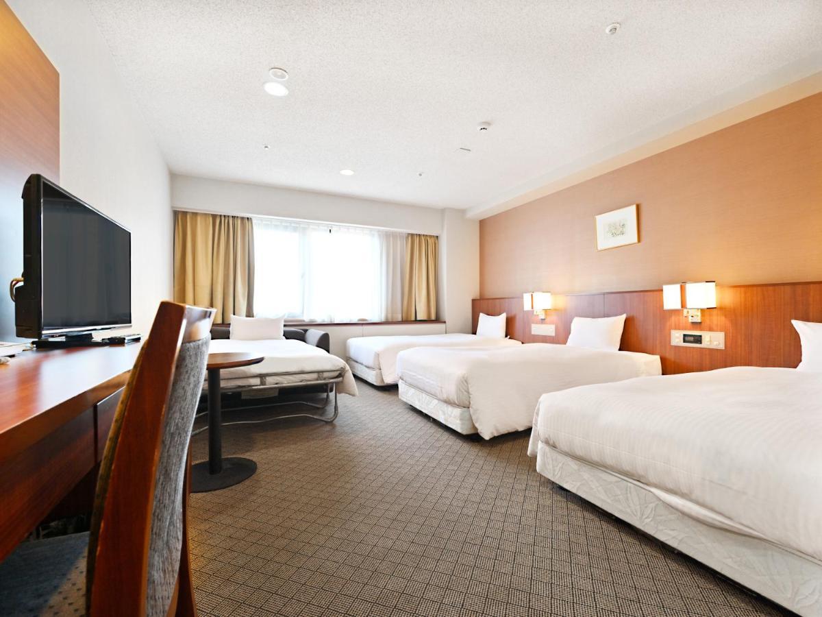 Hotel Abest سابورو المظهر الخارجي الصورة