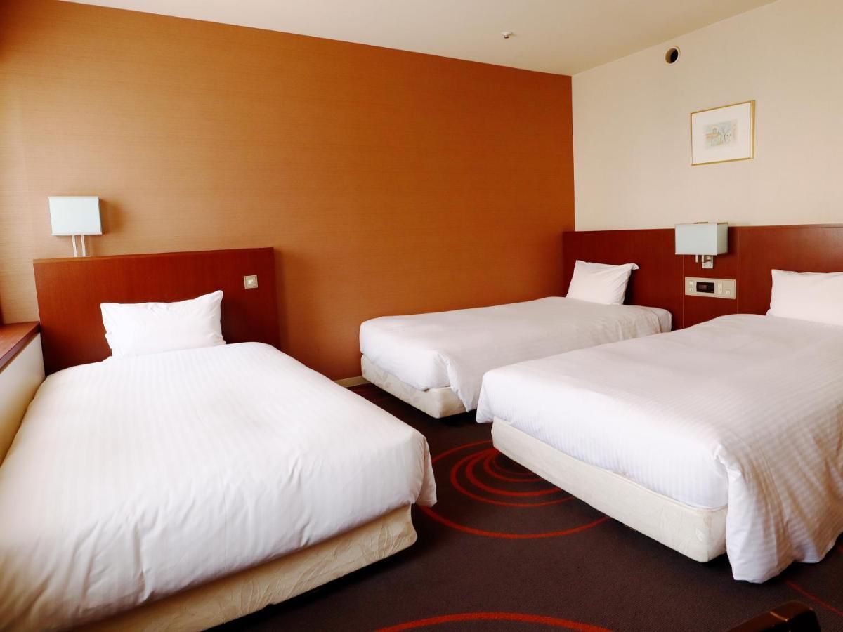 Hotel Abest سابورو المظهر الخارجي الصورة